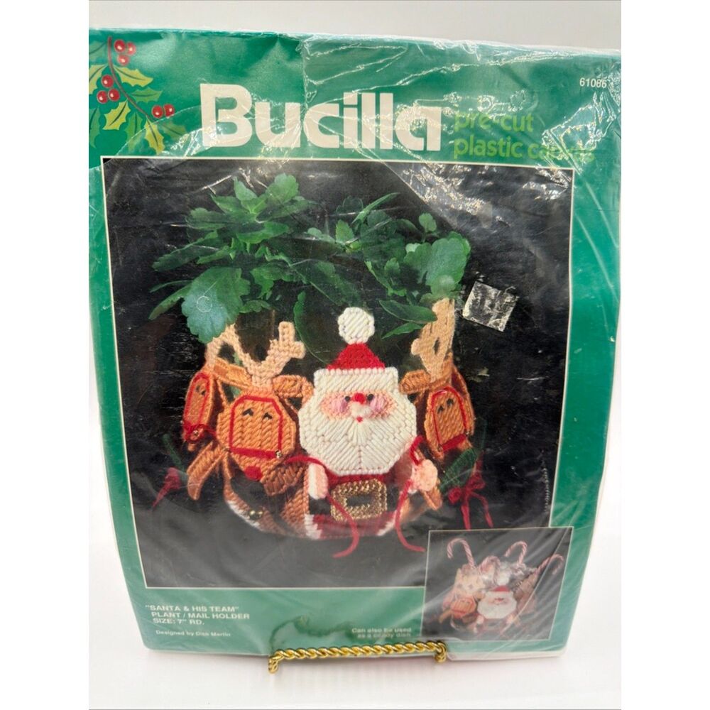 Plastic Canvas Kit Candy Holder Santa Reindeer New Bucilla Vtg USA